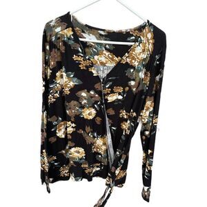 AJ  Andrea Jovine size L faux tie front blouse. Semi sheer floral blouse